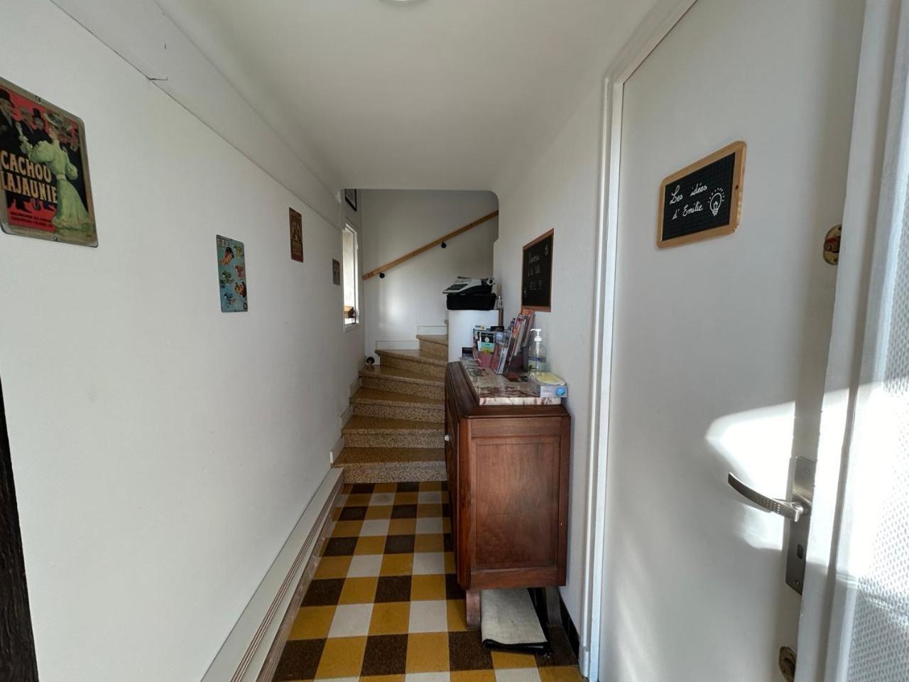 Appartement Les Voyages De Romane Narbona Exterior foto