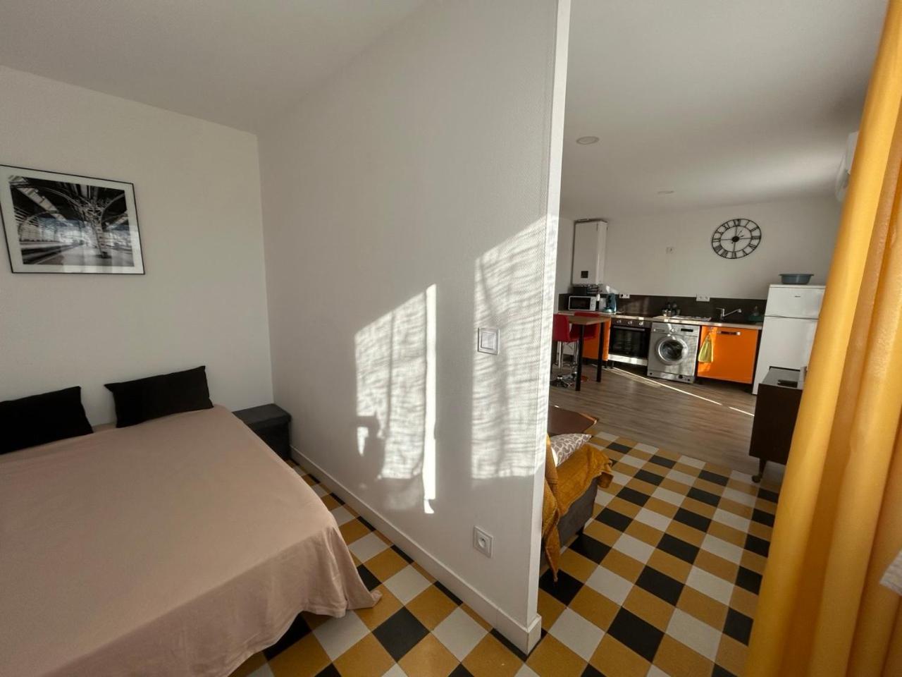 Appartement Les Voyages De Romane Narbona Exterior foto